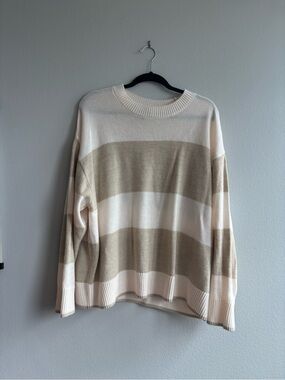 🤍Striped Sweater